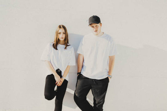 How to Choose the Right Unisex T-Shirt Fit Without Guessing