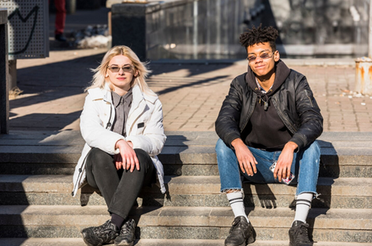 How to Style a Unisex Hoodie for Everyday Streetwear Looks