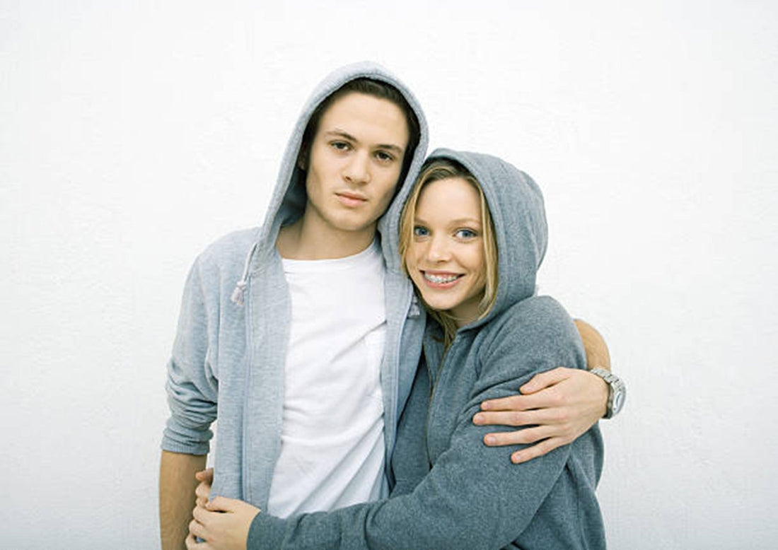 What to Wear Under a Unisex Hoodie Without Ruining the Fit