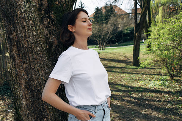 When a 100% Cotton Unisex Classic Tee Feels Stiff, How to Break It In the Right Way